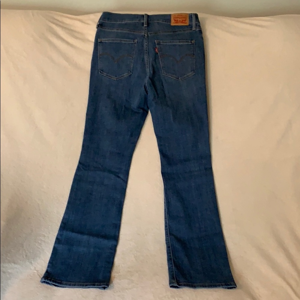 Levi’s - Picture 2 of 3
